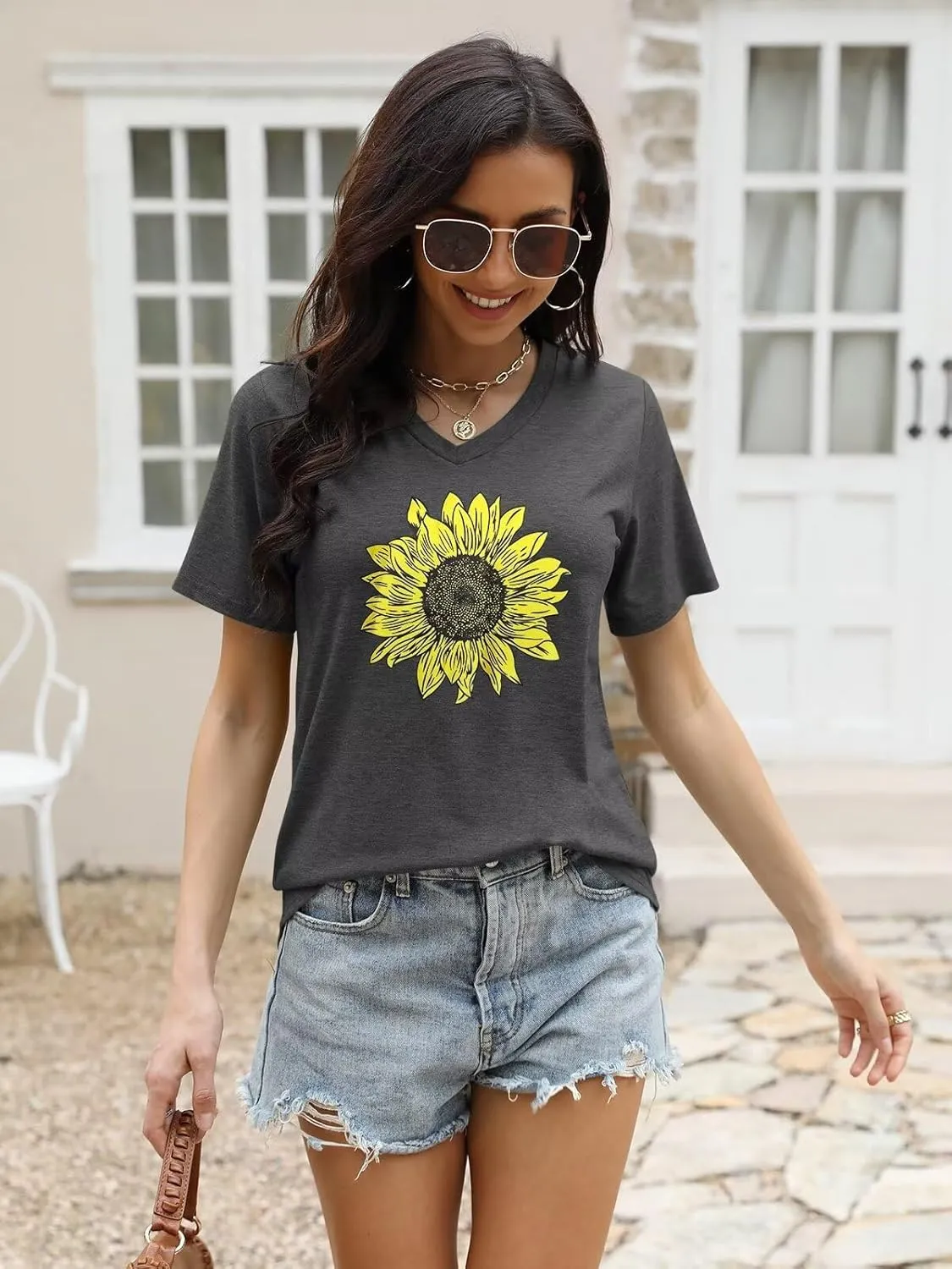 EADINVE Women's Short Sleeve V Neck Sunflower Graphic Printed Summer Tee Vintage T Shirt Cotton Tops Novelty Cool Shirt