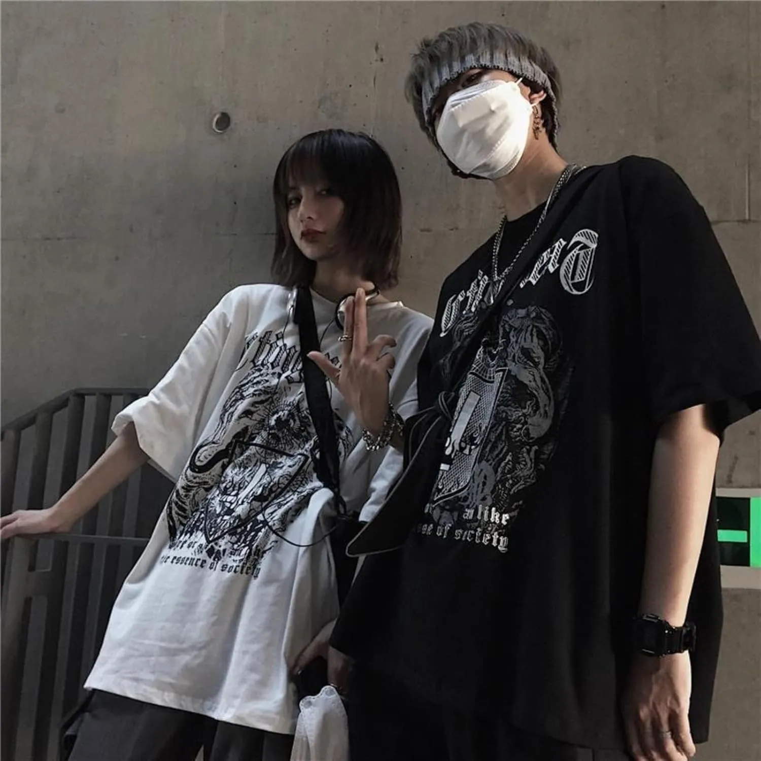 Men Women Y2K Goth Shirt Emo Alt Cross Graphic Tee Grunge Dark Academia T-Shirt Oversized Baggy Tops Clothes