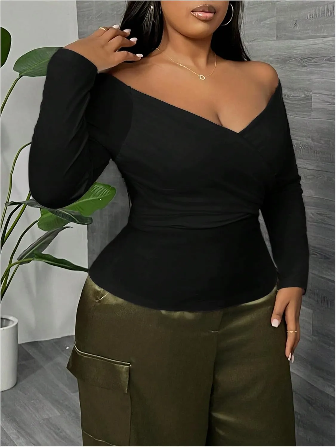 SOLY HUX Women's Plus Size Off Shoulder Tops Ruched Wrap Long Sleeve Shirt Casual Slim Fit Tee Shirts