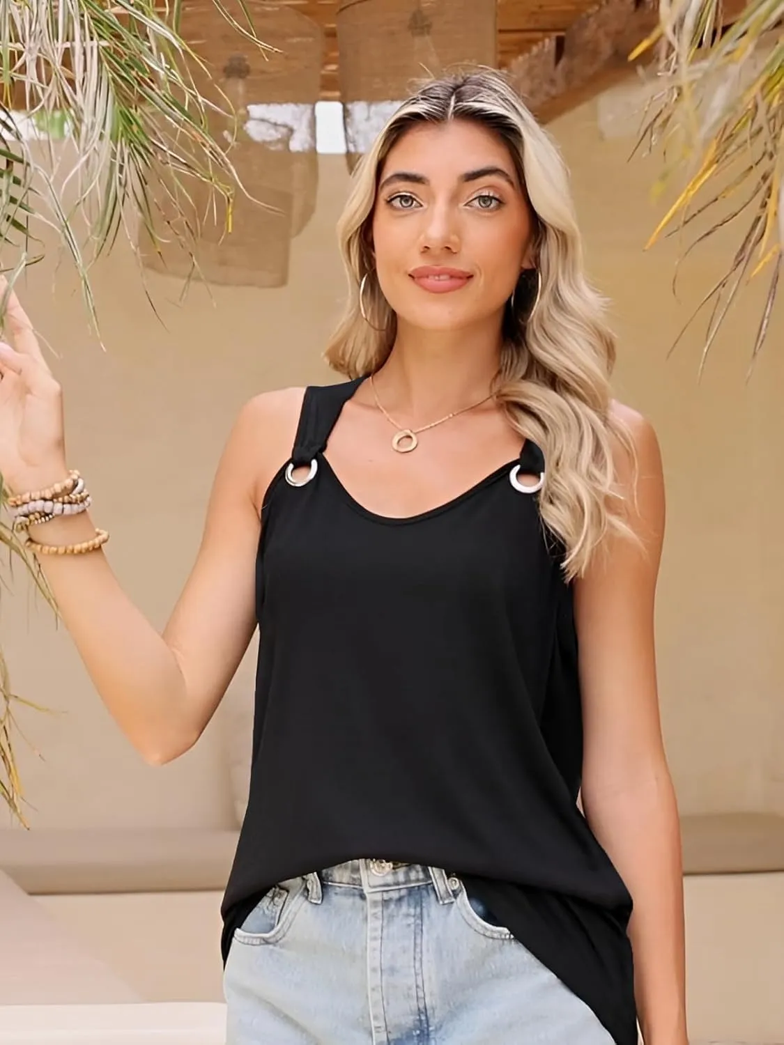 Summer Tank Cute Tops for Women Casual Sleeveless Shirt Loose Fit Scoop Neck Cold Off Shoulder Blouse Casual Tee