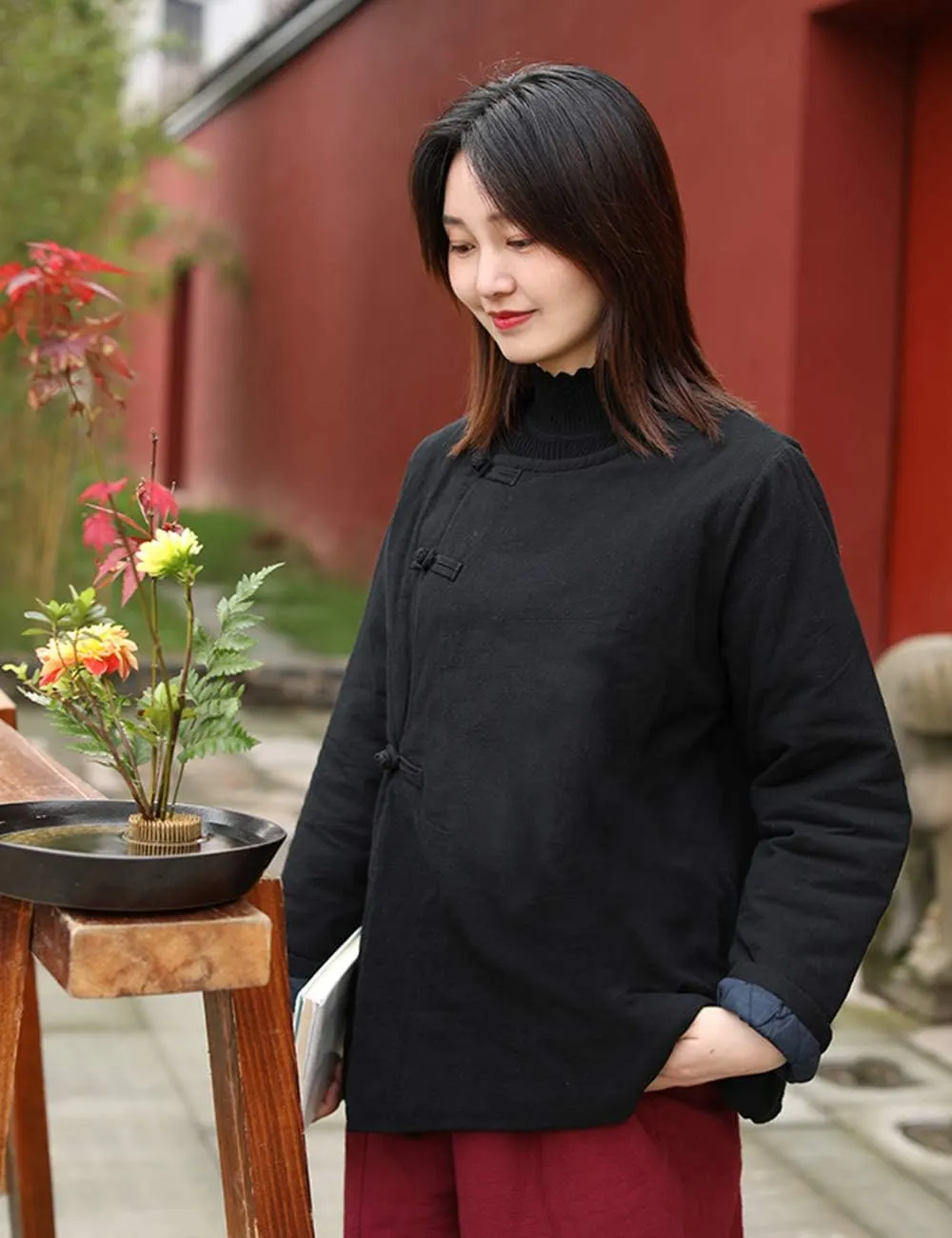 Women's Cotton Padded Coats Cotton Linen Chinese Tang Suit Style Short Jackets