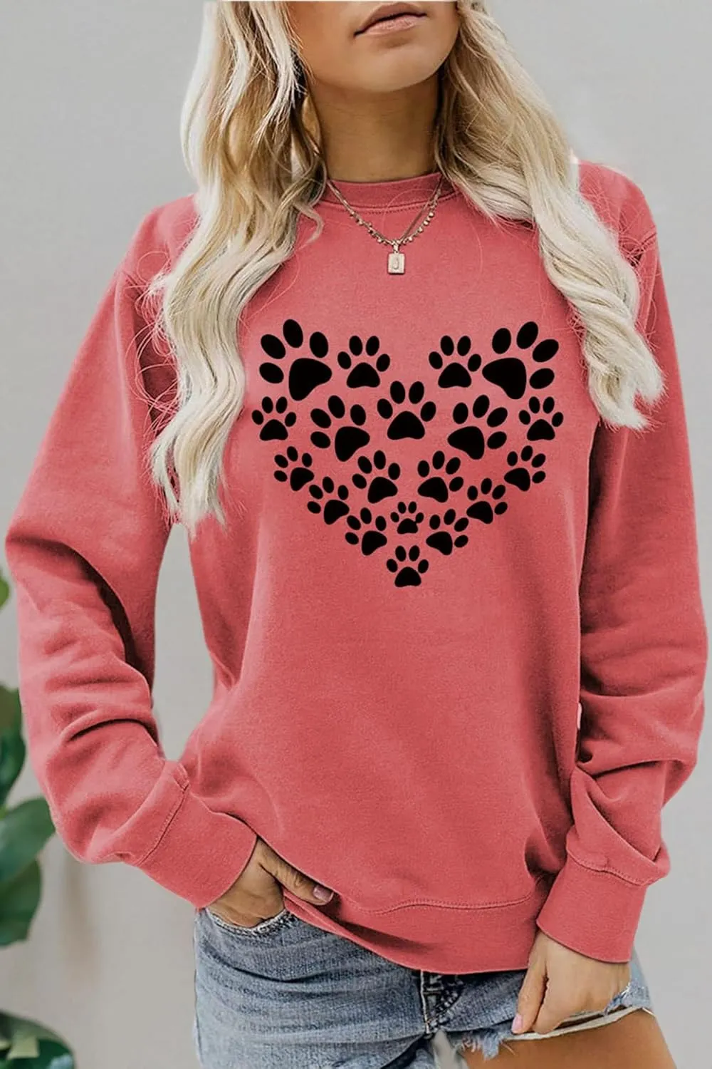 Womens Dog Mom Sweatshirts Cute Dog Paw Print Heart Graphic Long Sleeve Crewneck Casual Tee Tops